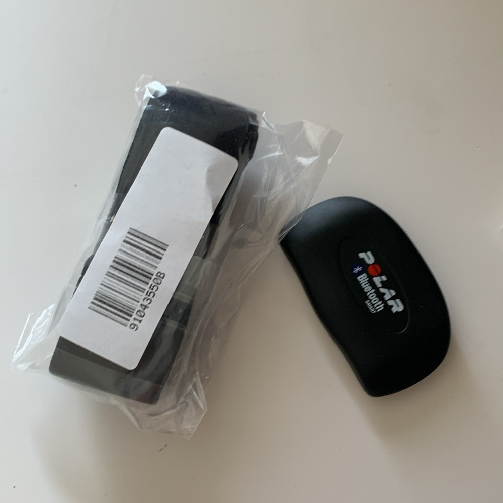 Polar H7 Bluetooth Heart Rate Sensor & Fitness Tracker - Picture 4 of 8